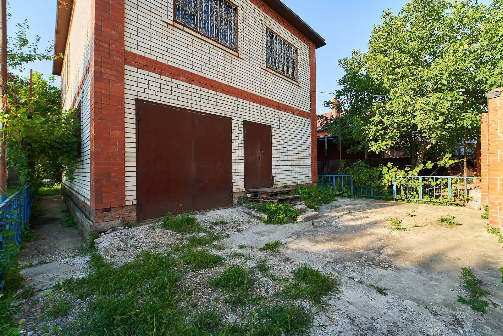 Фото №2: Дом 238 м² + 4.14 сот. - Краснодар, Прикубанский внутригородской округ, Калинино, мкр. Завод Радиоизмерительных Приборов, ул. Корчагинцев, 7