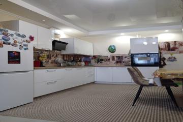 Фото №1: 1-комнатная квартира 50 м² - Краснодар, мкр. Музыкальный, ул. Рахманинова, 28