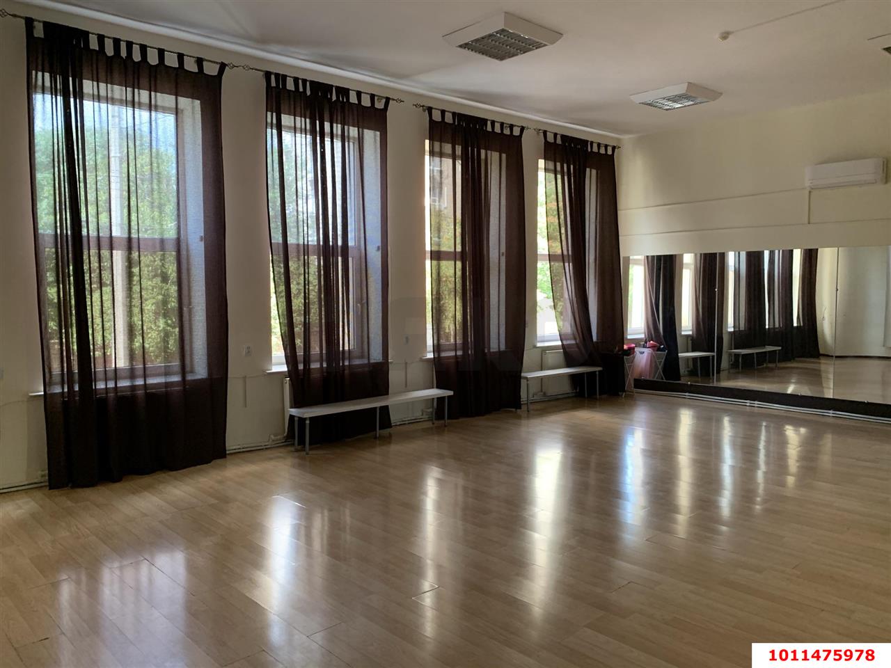 Фото №2: Торговое помещение 101 м² - Краснодар, Центральный, ул. Коммунаров, 64