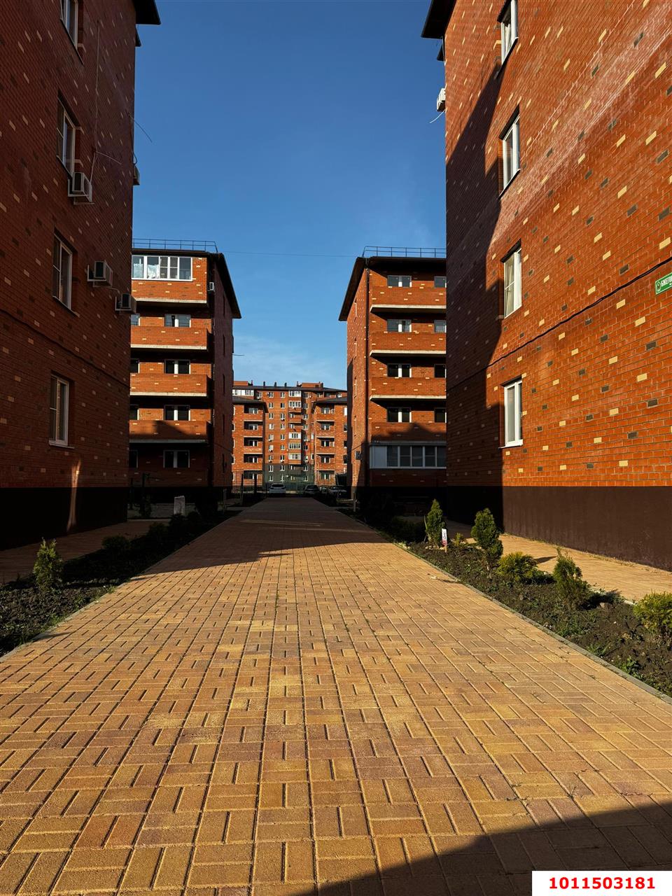 Фото №1: Студия 35 м² - Новая Адыгея, жилой комплекс Мега, ул. Бжегокайская, 90/3к7