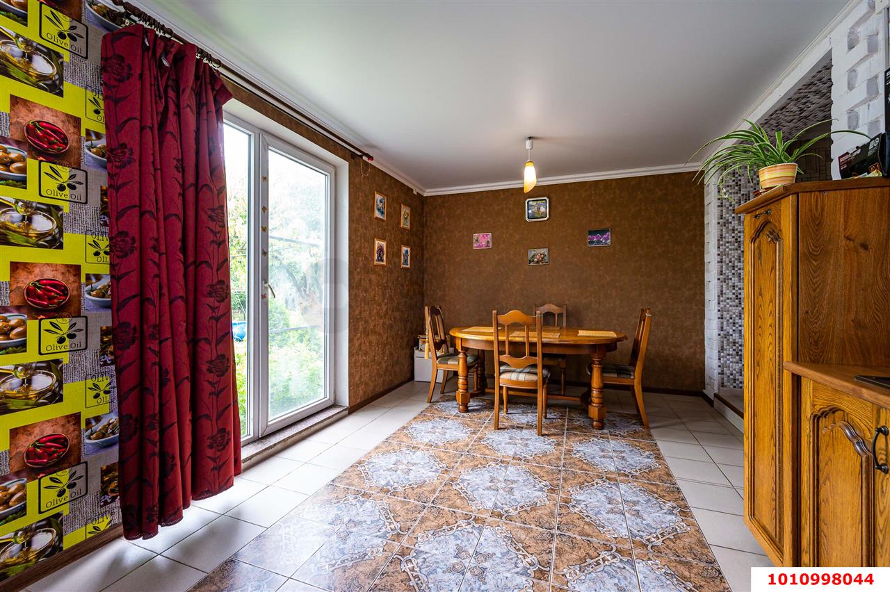 Фото №3: Дом 124 м² + 6 сот. - Ленина, Карасунский внутригородской округ, снт Радуга, ул. Песочная, 206