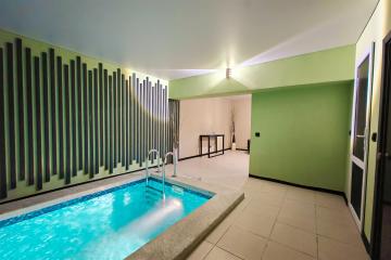 Фото №2: Коммерция 93 м² - Краснодар, мкр. Юбилейный, ул. Алма-Атинская, 57