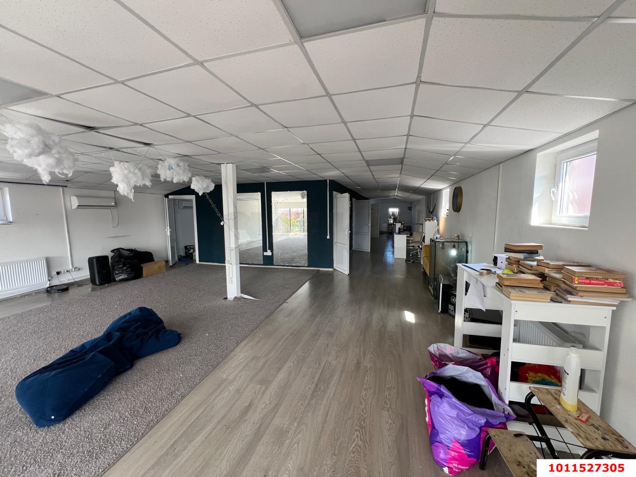 Фото №4: Торговое помещение 180 м² - Краснодар, Западный внутригородской округ, ул. Красных Партизан, 489