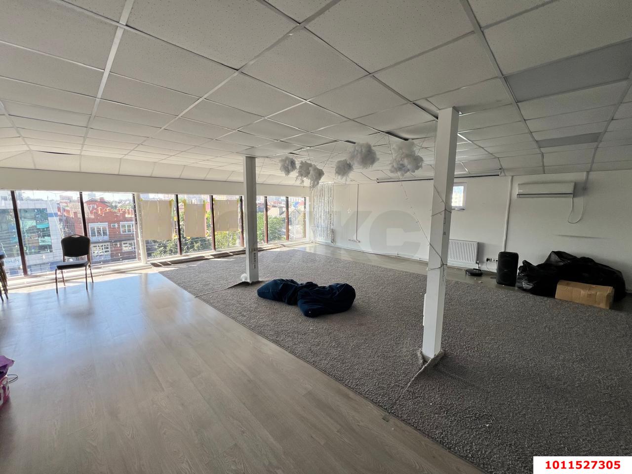 Фото №3: Торговое помещение 180 м² - Краснодар, Западный внутригородской округ, ул. Красных Партизан, 489