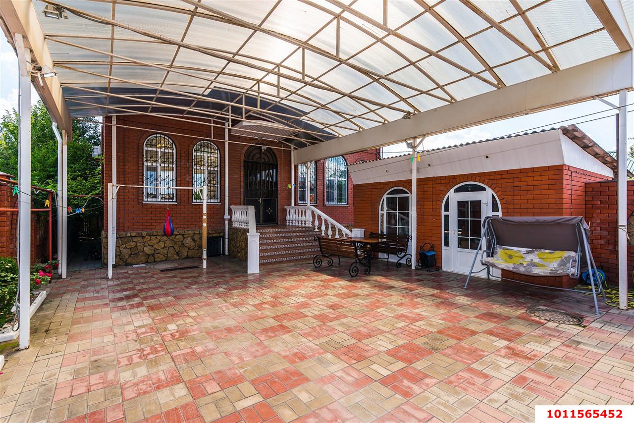 Фото №1: Дом 268 м² + 4.09 сот. - Краснодар, Прикубанский внутригородской округ, мкр. 9-й километр, ул. Полевая, 120