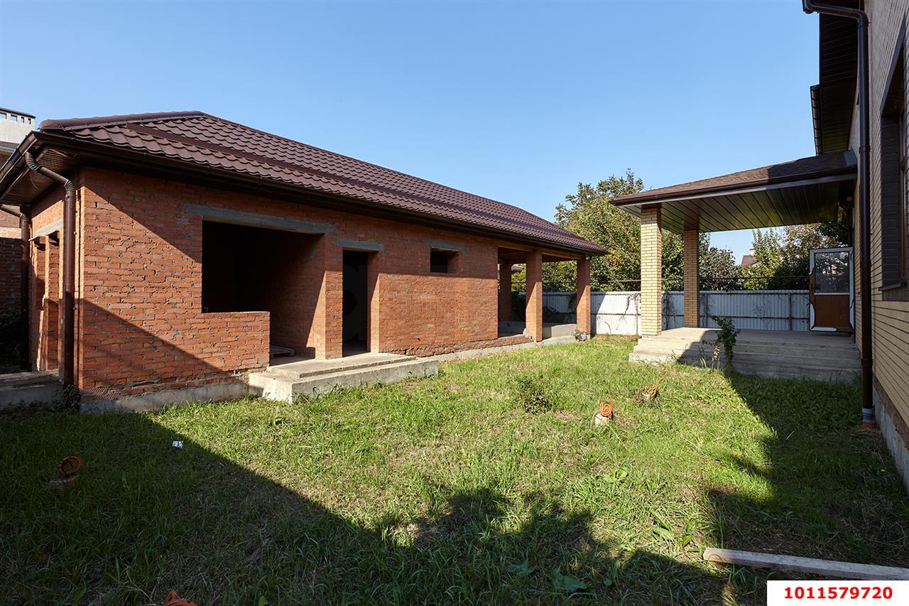 Фото №3: Дом 345 м² + 8 сот. - Краснодар, Прикубанский внутригородской округ, Завод Радиоизмерительных Приборов, мкр. Ростовское Шоссе, пер. Арбатский, 3