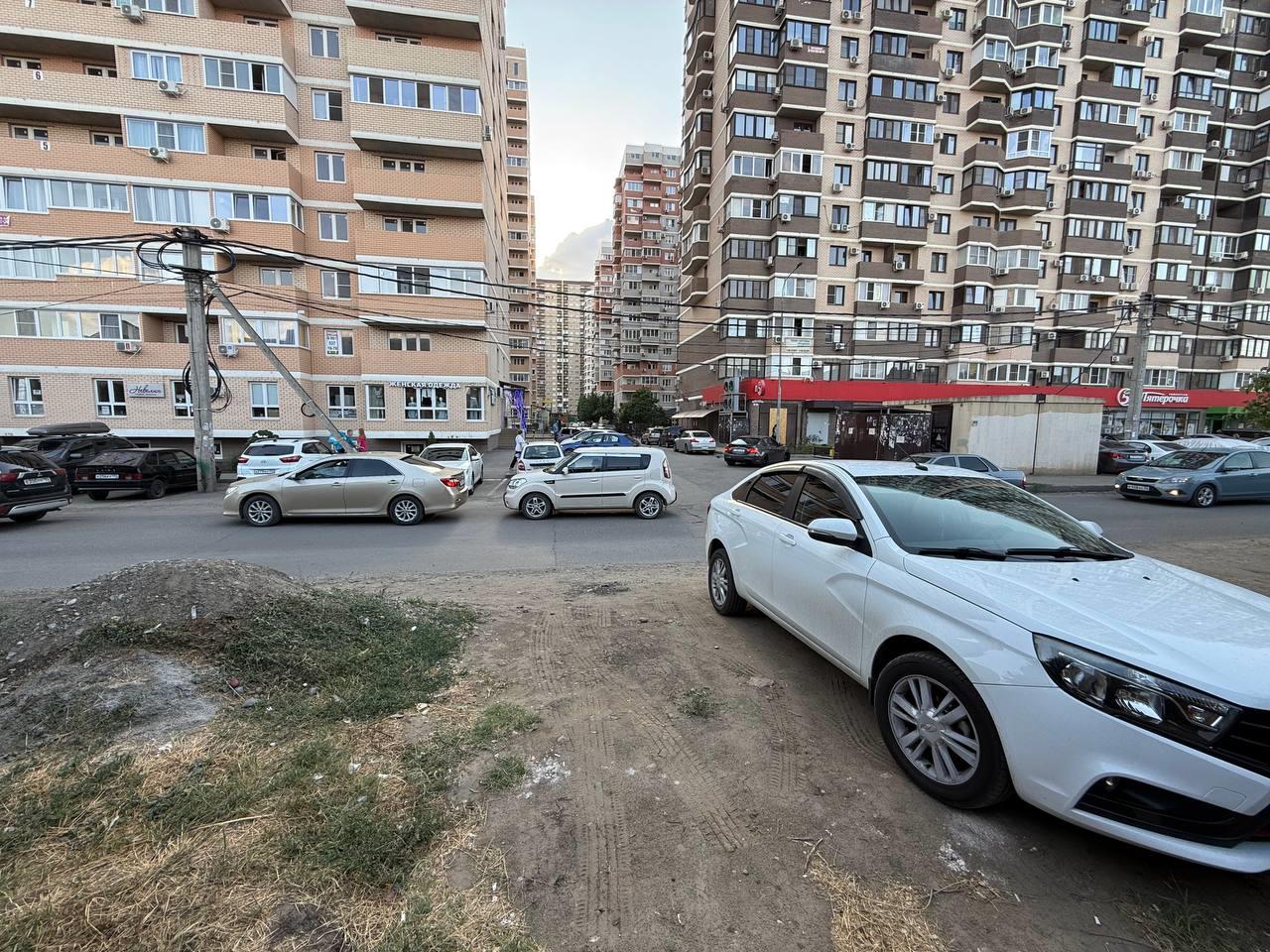 Фото №9: Коммерция 10 м² - Краснодар, Прикубанский внутригородской округ, имени Петра Метальникова, мкр. ЖК Победный, ул. Цезаря Куникова