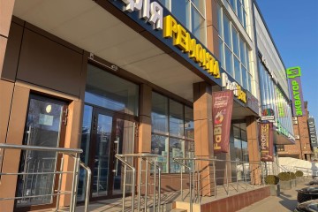 Фото №1: Торговое помещение 383 м² - Краснодар, ж/м Пашковский, ул. имени В.Н. Мачуги, 56