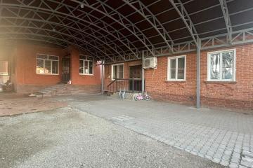 Фото №1: Дом 300 м² - Краснодар, мкр. Фестивальный, ул. Труда, 19