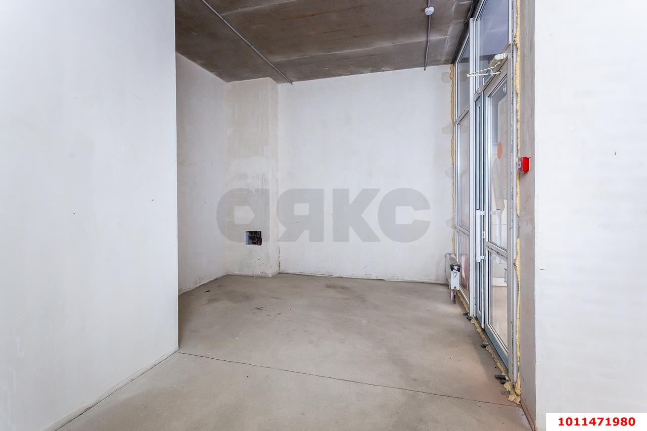 Фото №7: Торговое помещение 31 м² - Краснодар, имени Петра Метальникова, ул. Петра Метальникова, 38