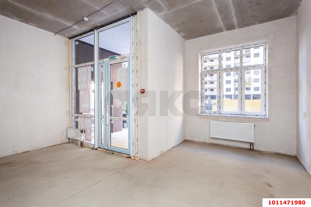 Фото №5: Торговое помещение 31 м² - Краснодар, имени Петра Метальникова, ул. Петра Метальникова, 38