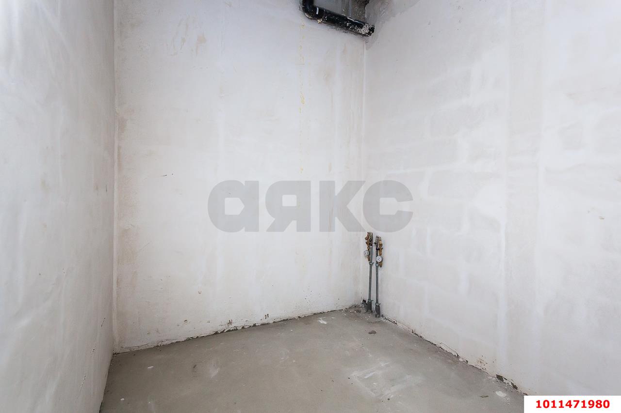 Фото №2: Коммерция 30 м² - Краснодар, Прикубанский внутригородской округ, Завод Радиоизмерительных Приборов, жилой комплекс Лучший, мкр. имени Петра Метальникова, ул. Петра Метальникова, 38