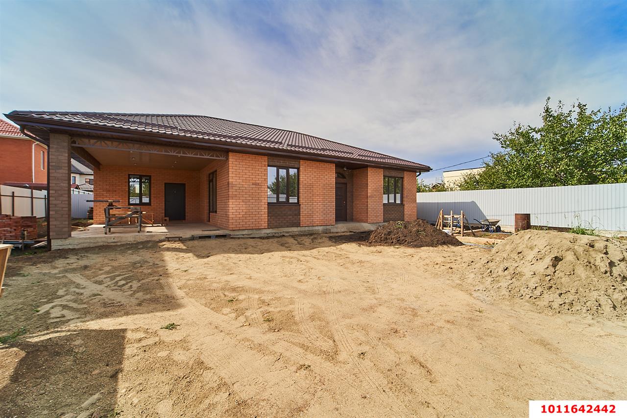 Фото №1: Дом 150 м² + 6.44 сот. - Краснодар, Прикубанский внутригородской округ, Сады Калинина, ст Радист, ул. Вишнёвая